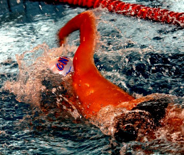 Championnats interrégionaux de natation à Rennes: Acte 2, Joé réalise un temps "canon"!!