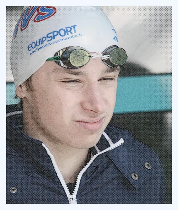 Joé est en stage de natation avec le CNVS et participe au circuit de la Coupe de France de natation en "eau libre".