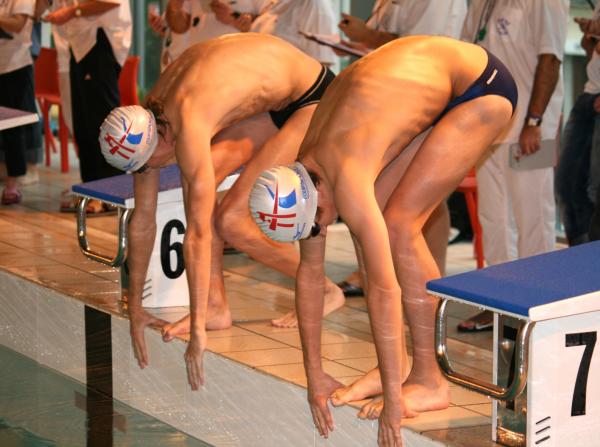 Championnats départementaux de natation à Fécamp: Joé "emmagasine" du temps de course.